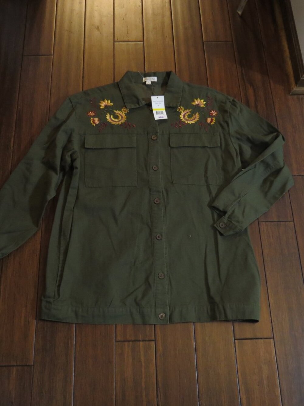 New Skylar + Jade Olive Green Cute Floral Embroidered Jacket Size Medium NWT
